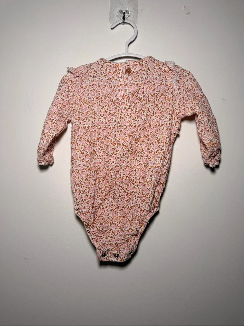 Rabbit bear long sleeve onesie floral pink floral ruffled shoulders